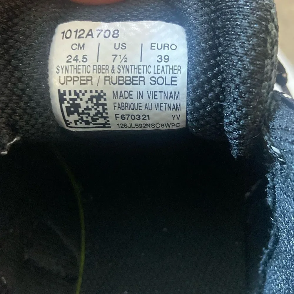 Asisc Gel Venture 8 Shoes Running 1012A708 Size 7.5 US
